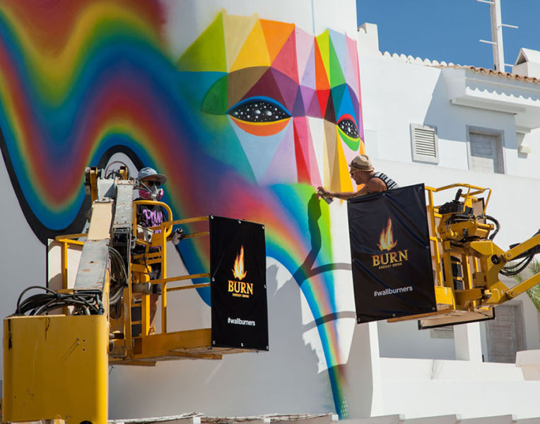 Wall Burners Ibiza por Burn - Felipe Pantone & Okuda San Miguel