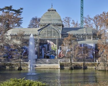 Una gran lona creada por Miguel Ángel Tornero cubrirá el Palacio de Cristal durante su restauración